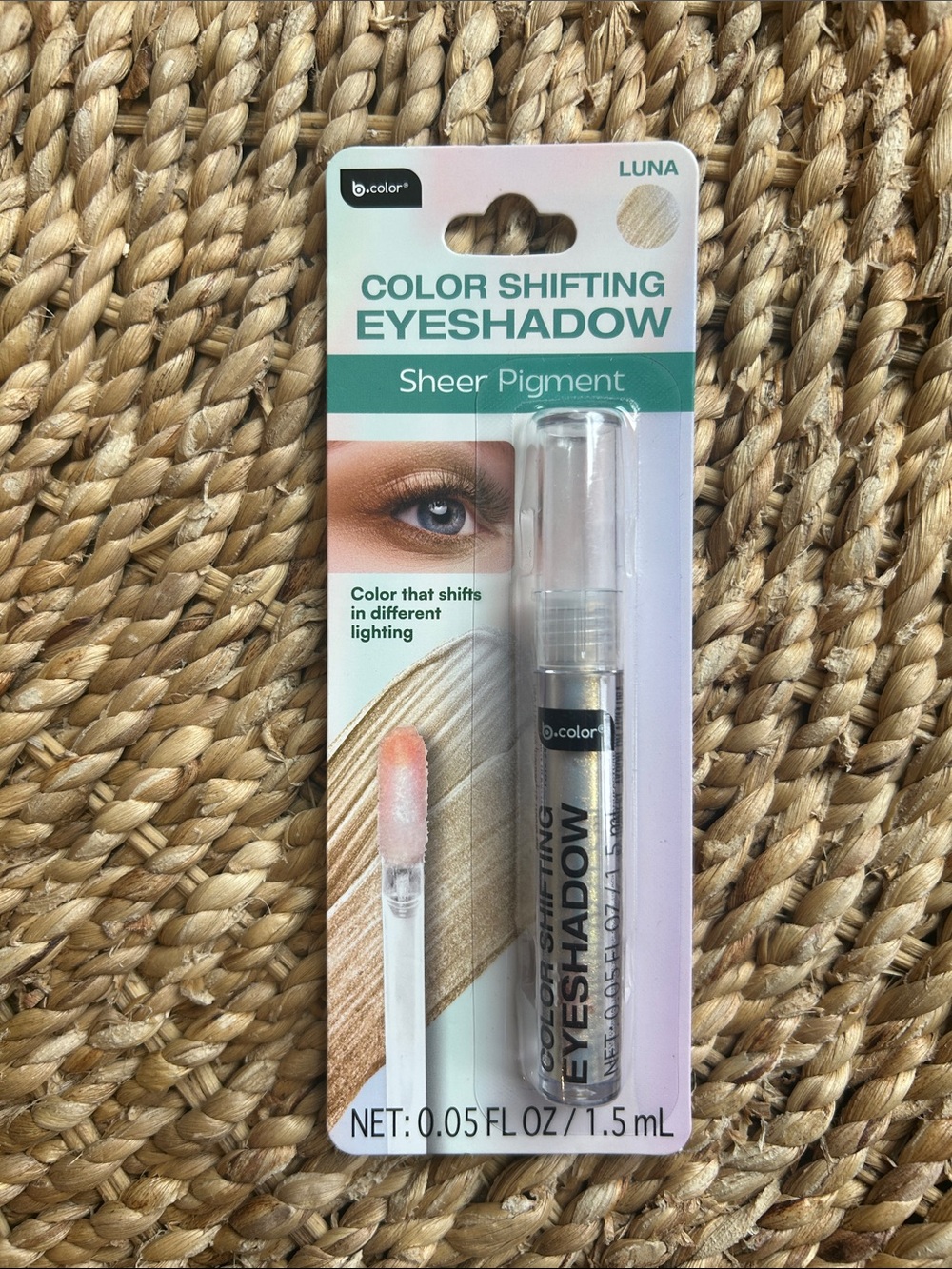 5/$10 Color-shifting Eye Shadow. Gold hues.